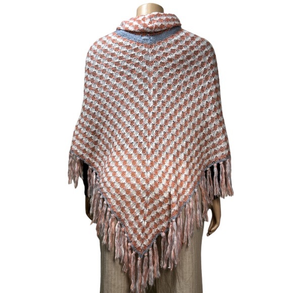 Karma Woman's Poncho Turtleneck loose Knit Fringe hem Ivory Pink blue size OS - Picture 4 of 14
